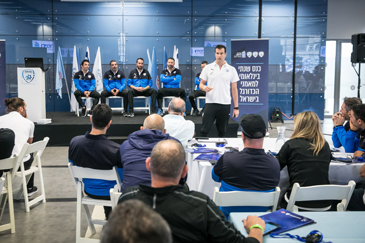 "עתיד הכדורגל שלנו תלוי במאמנים"